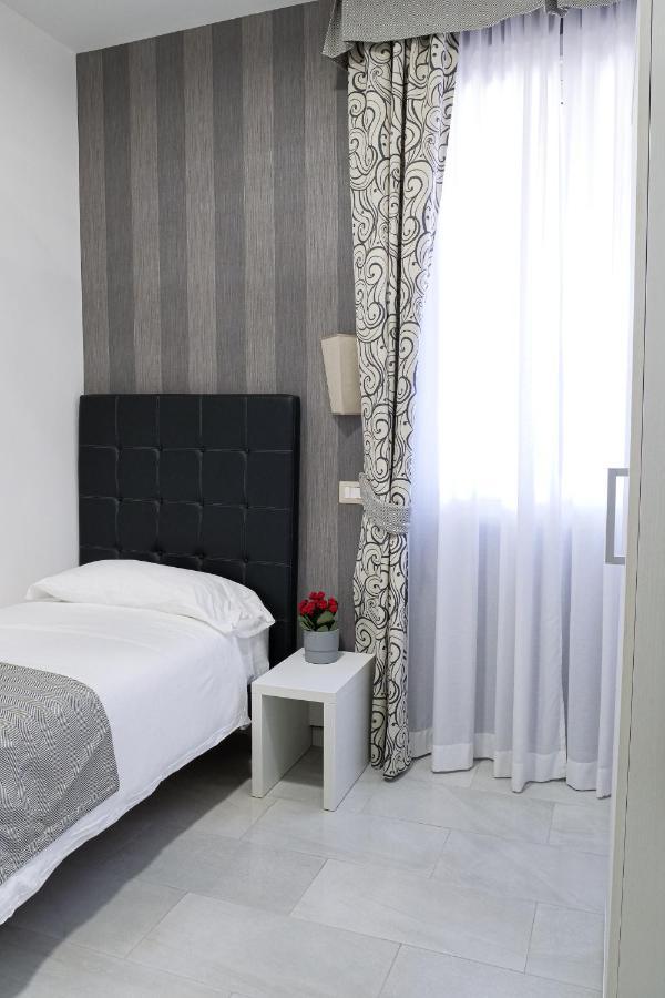 Hotel Terrazza Magenta Rome Bagian luar foto