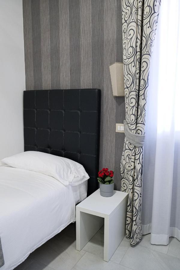 Hotel Terrazza Magenta Rome Bagian luar foto